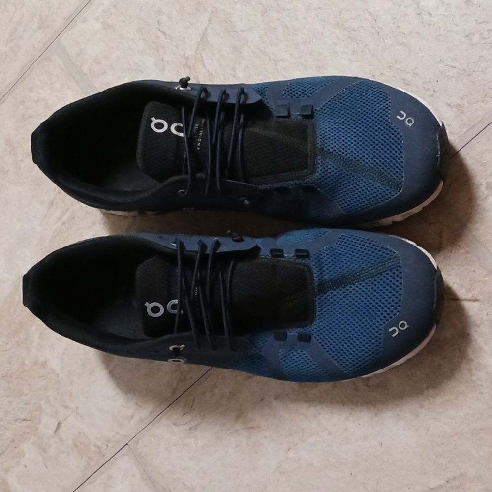 On Cloud  Men size 11